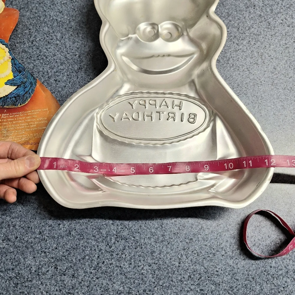 Wilton Sesame Street's Cookie Monster Birthday Cake Mold 1882 #502-3738